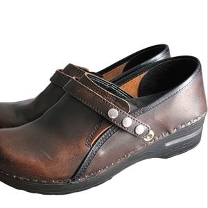 Sanita Cori Closed Back Clog
